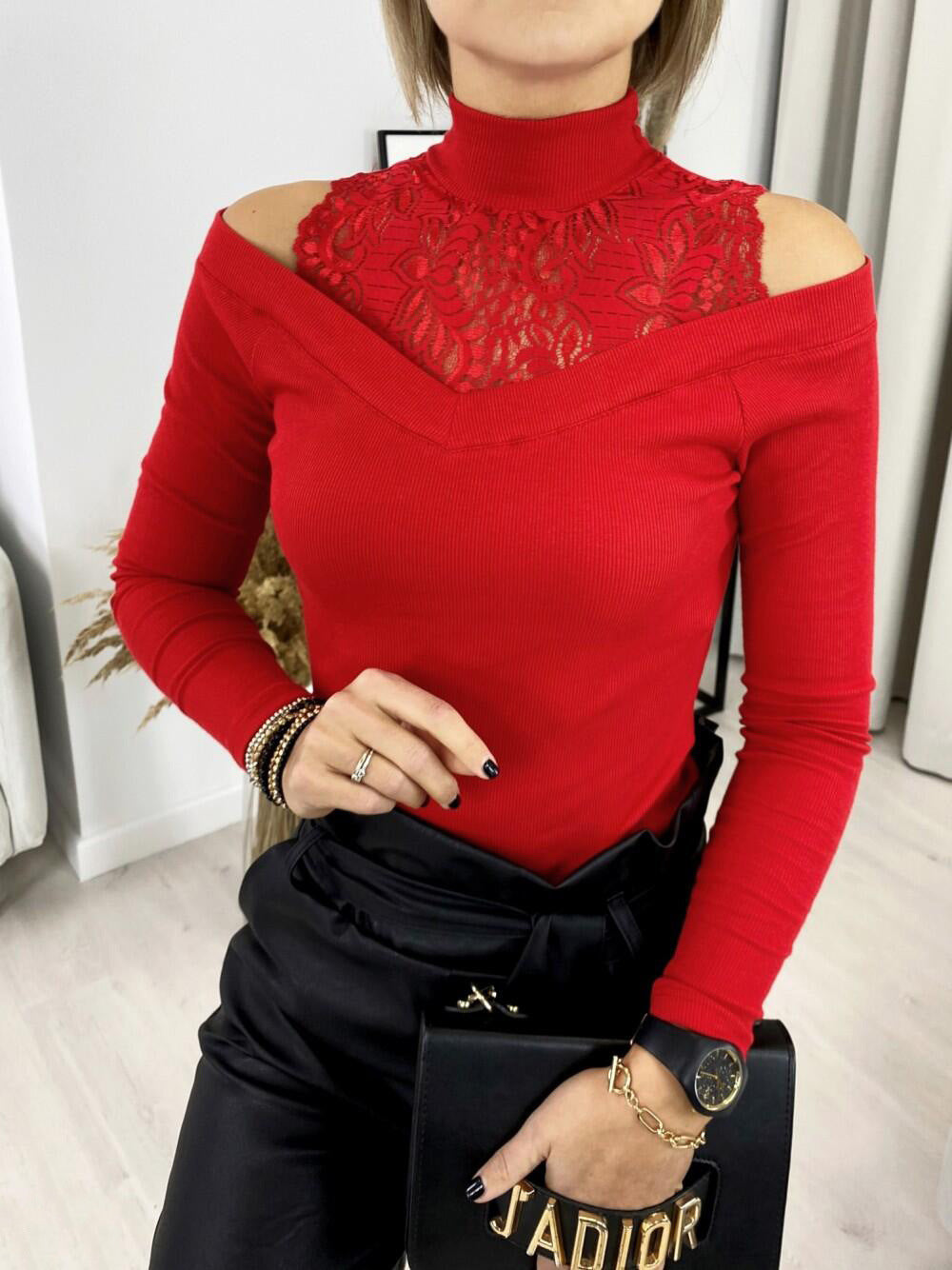 Modisches Spitzen-Oberteil – Schulterfreies Langarmshirt mit eleganter Spitze